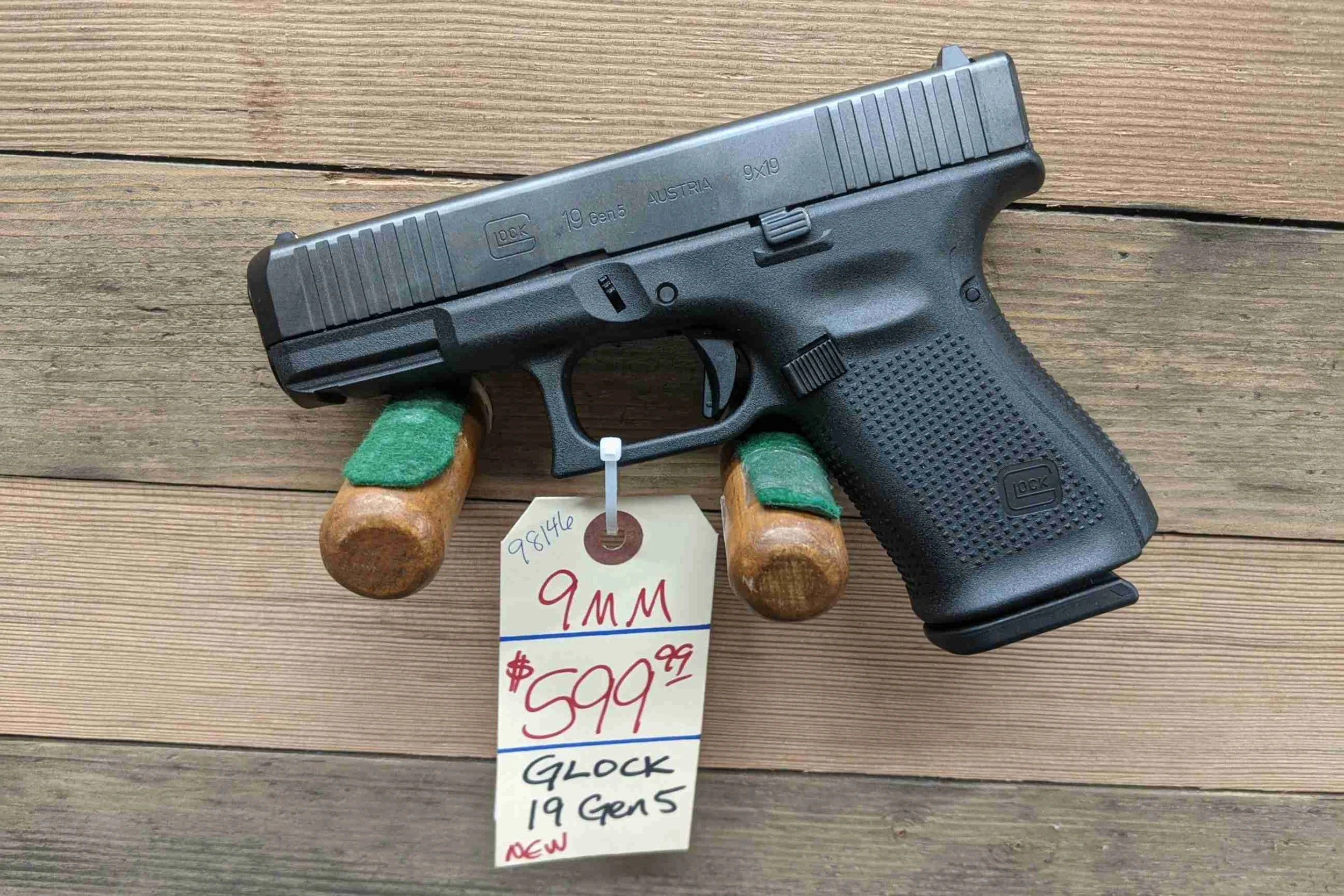 19 Gen5 9mm 15-Round Pistol with FDE Frame and Patriot Brown Slide